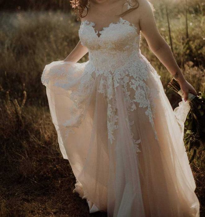 Стилна булчинска рокля