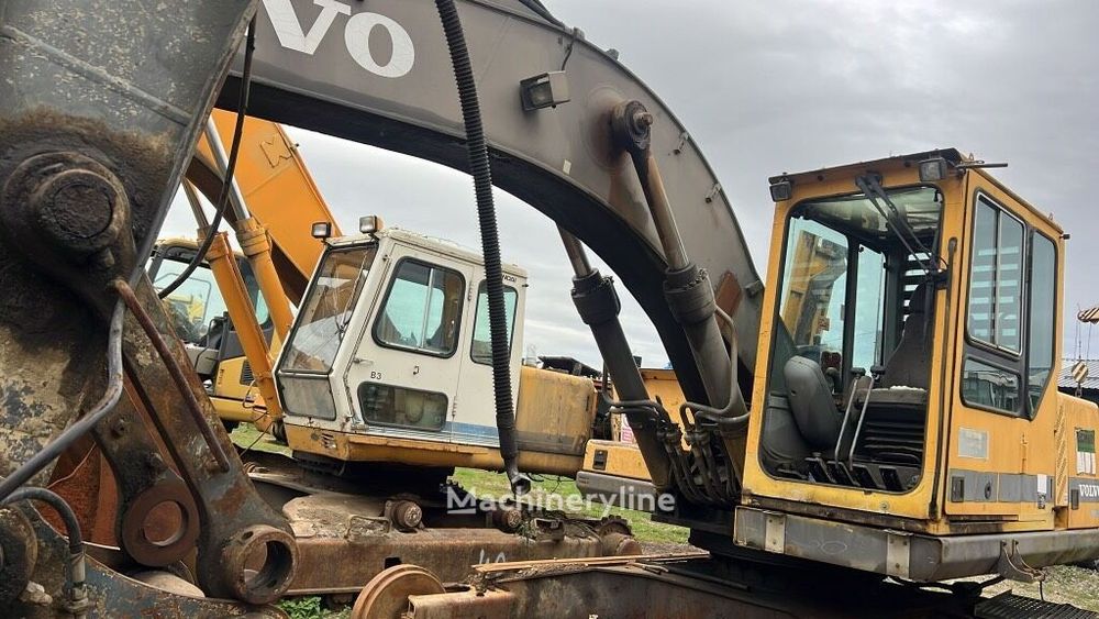 Cilindru hidraulic pentru excavator Volvo 280