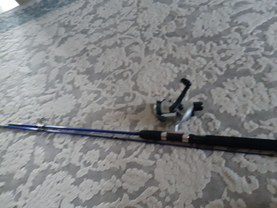 Продам донку в подарок кормушка