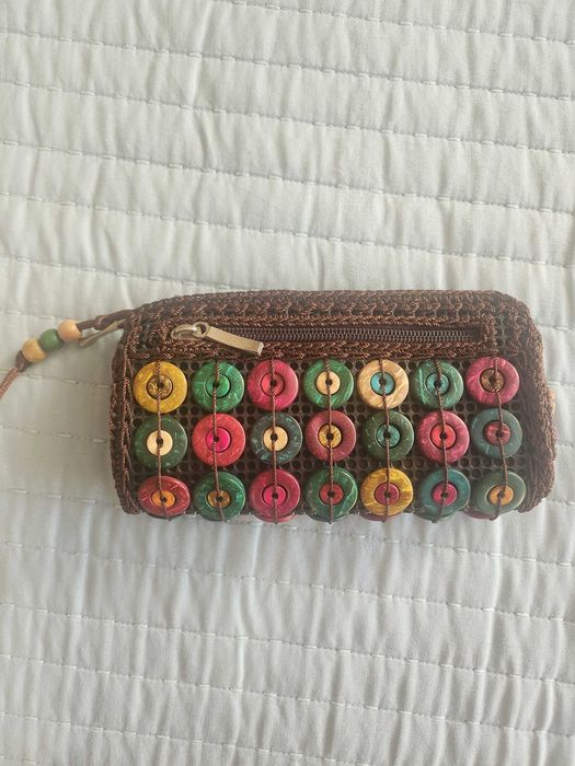 Несесер/портмоне цветно с дървени елементи