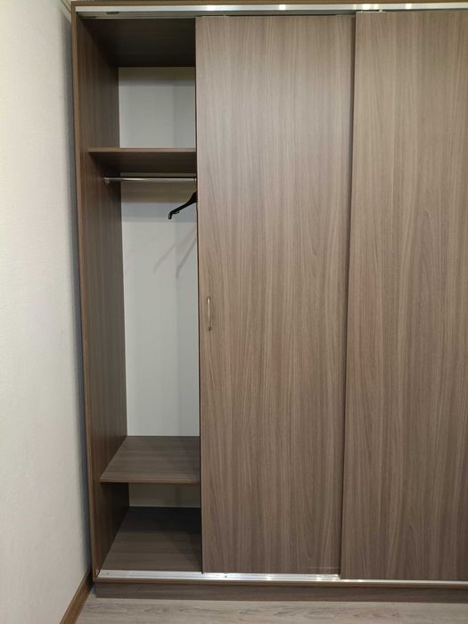 Продам вместительный шкаф купе
