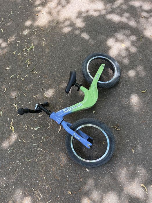Biciclete gemeni fără pedale
