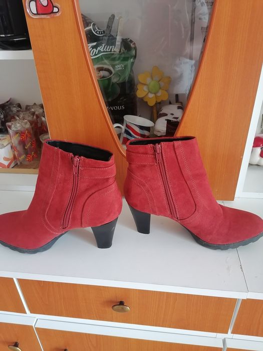 Ghete damă (mărimea 40)