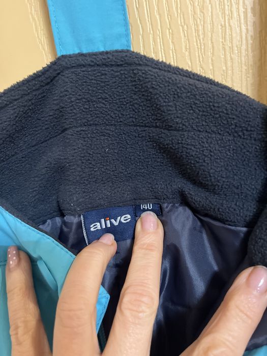 Топъл ски гащеризон за ръст 140 см.