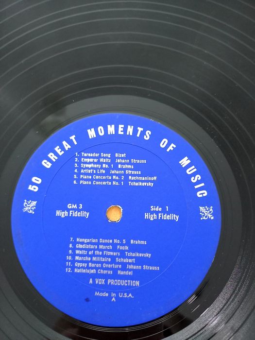 Продавам 5 бр. винилови плочи, класическа музика.