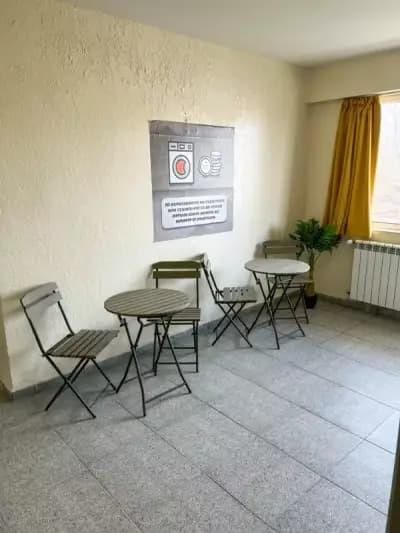 Предлагаме стаи в Хостел Работник