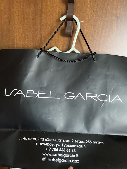 Платье от Isabel Garcia