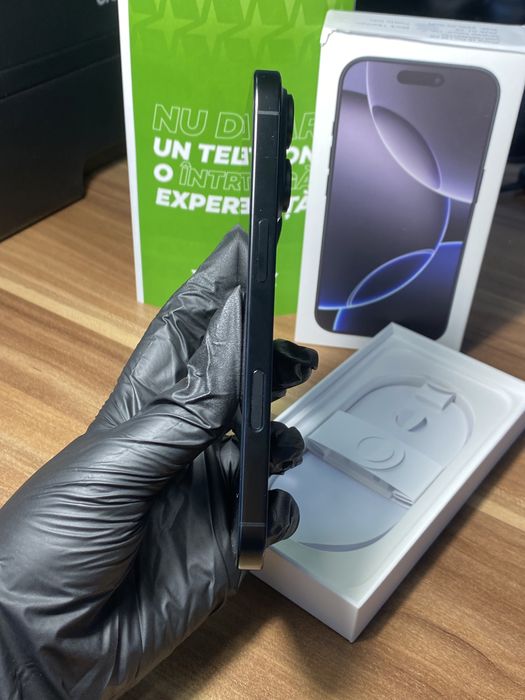 iPhone 16 Pro• 128 GB • Black  Titanium