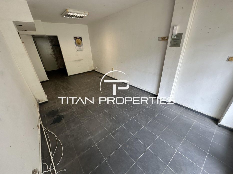 Продава се Магазин в Бургас, Лазур - 27 кв.м за 1667 €/кв.м - Снимка #2