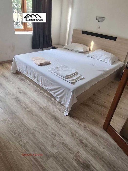 Продава се Хотел в Варна, Център - 300 кв.м за 2164 €/кв.м - Снимка #4