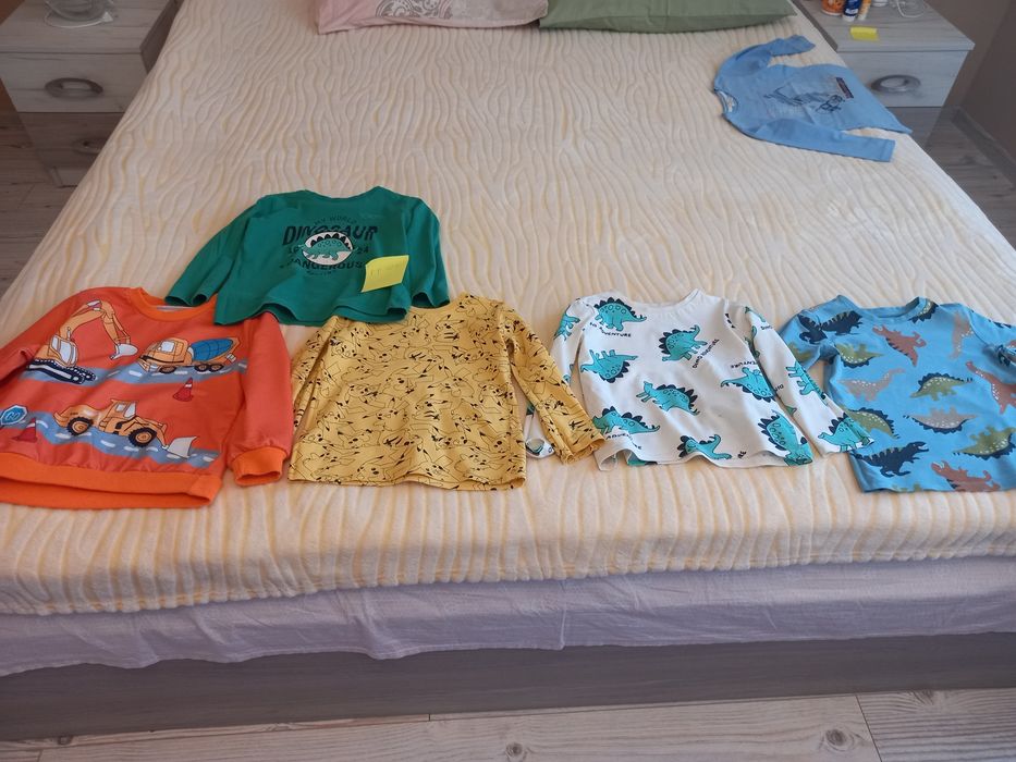 Дрешки от 86 до 110 размер по 3лв.всяко