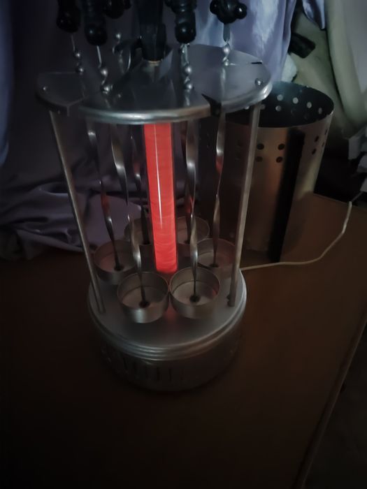 Продам электрошашлычнецу производства Россия