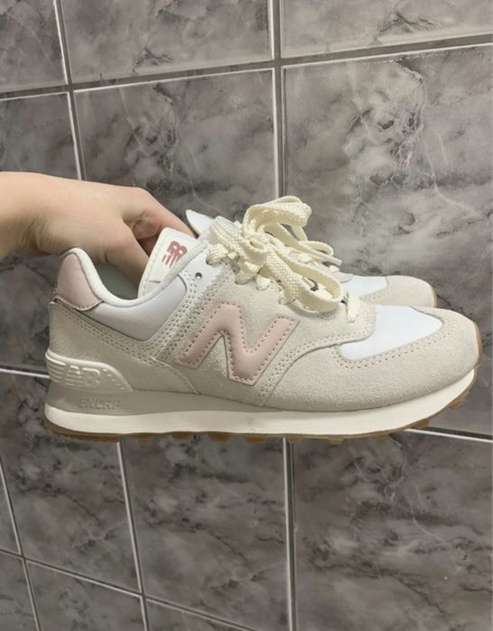 Adidasi New Balance marimea 37