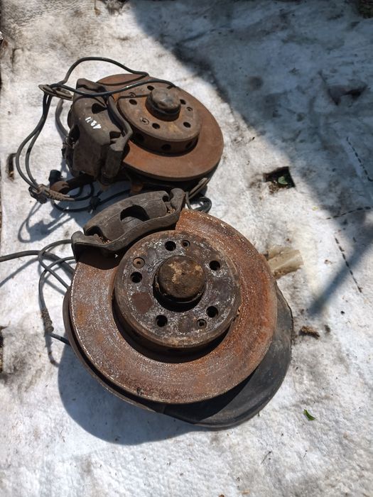 Части за Мерцедес 124 седан и комби