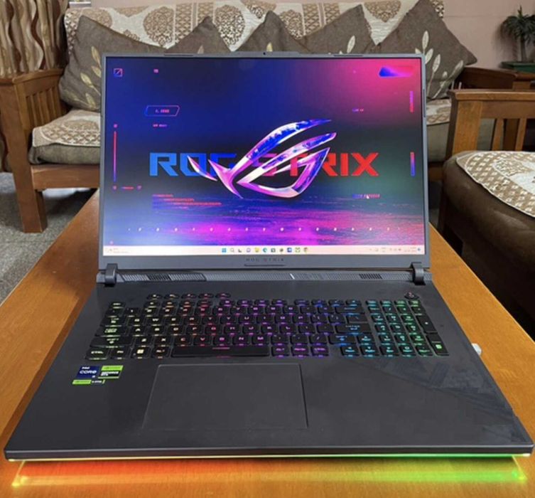 Игровой Ноутбук Asus ROG STRIX G18