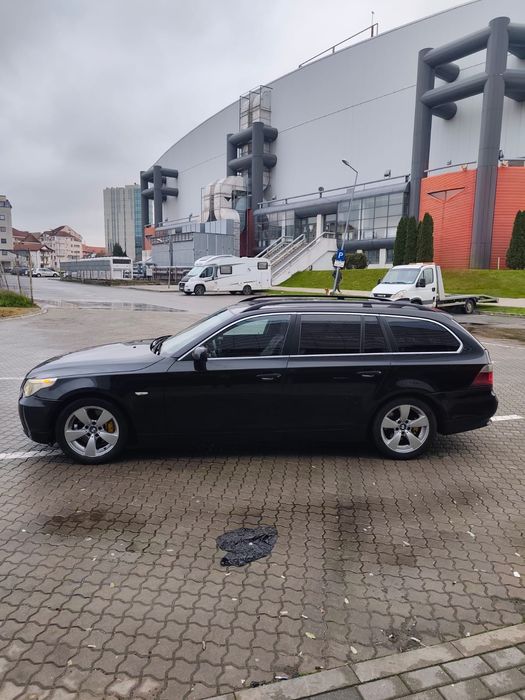 Vând BMW e61 
- motor 3.0 m57
- an 2007
- mașină a fost adusă personal