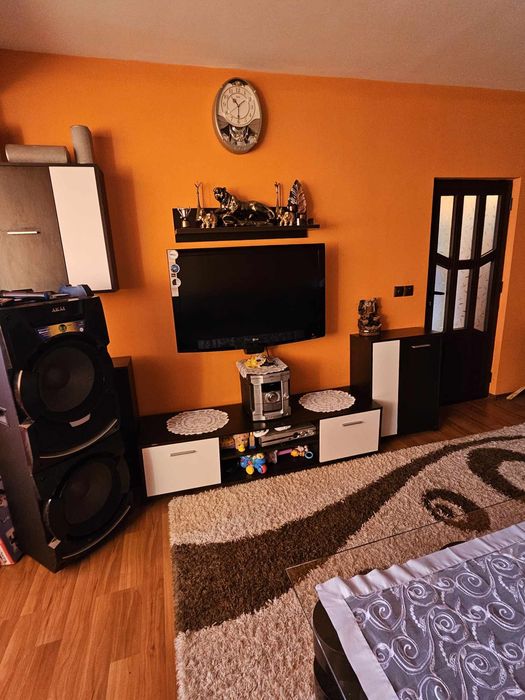 Продава се Тристаен апартамент в Разград, Орел - 76 кв.м за 1074 €/кв.м - Снимка #2