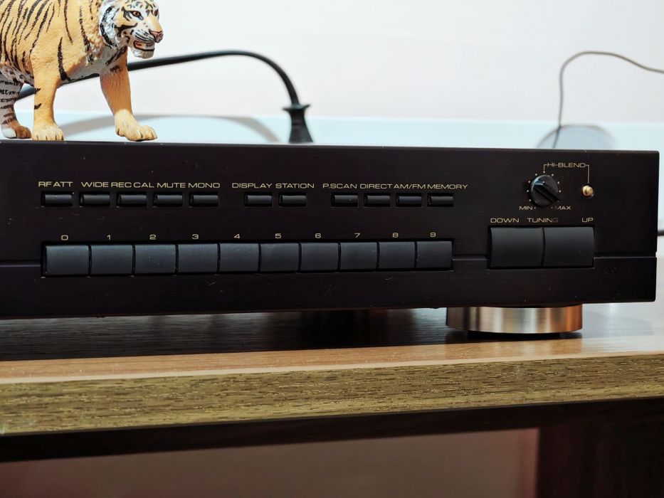 Uher UT-1000R. Tuner premium. Din vremuri de aur. Ca nou. Preț fix !