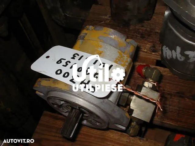 pompa servo-directie fiat-hitachi fh300 fh200 fh220 fh270 fh330 fh400