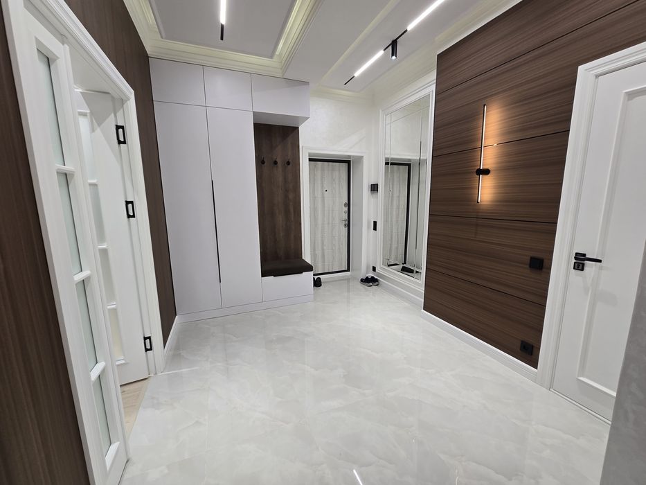 Fargona shaxar yangi markaziy  bank oldida 3 xonalik luks uy sotiladi