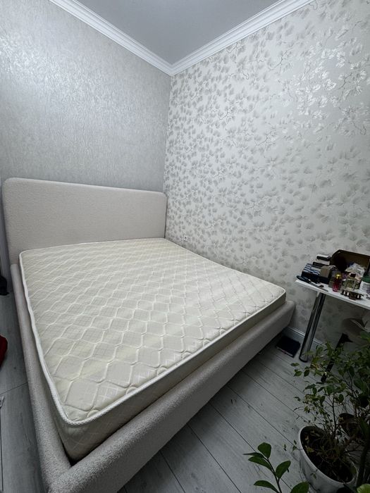 Продам кровать двухспальный