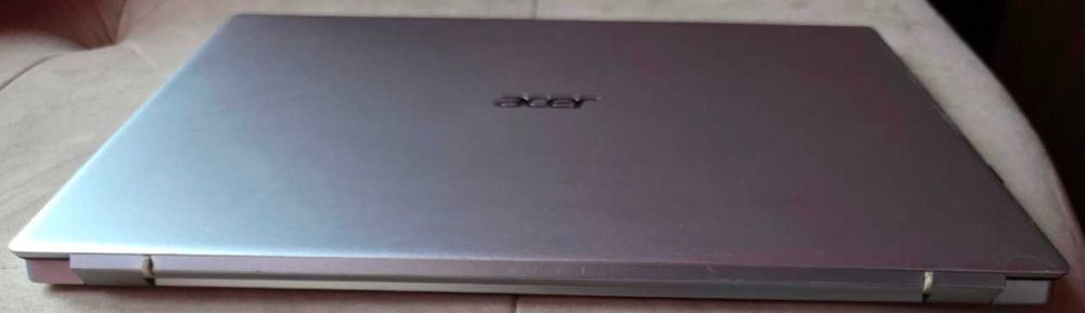 Лаптоп Acer Swift1   8GB RAM,500GB SSD