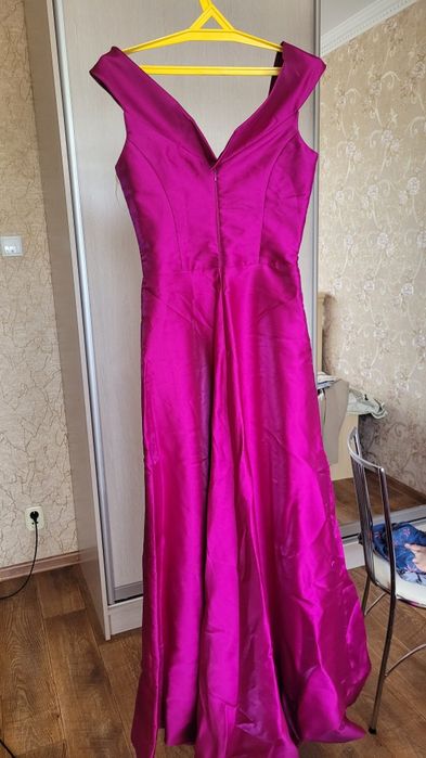 Платье вечернее шикарное