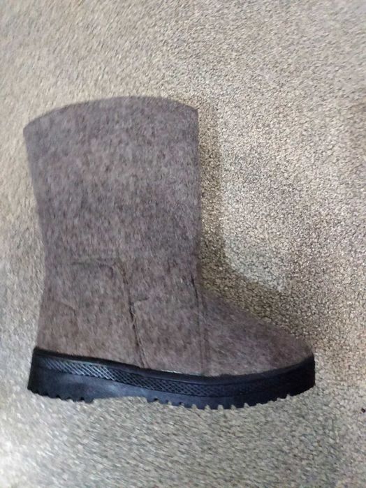 Продам зимние полусапожки.