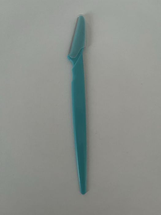 Самобръсначка за вежди