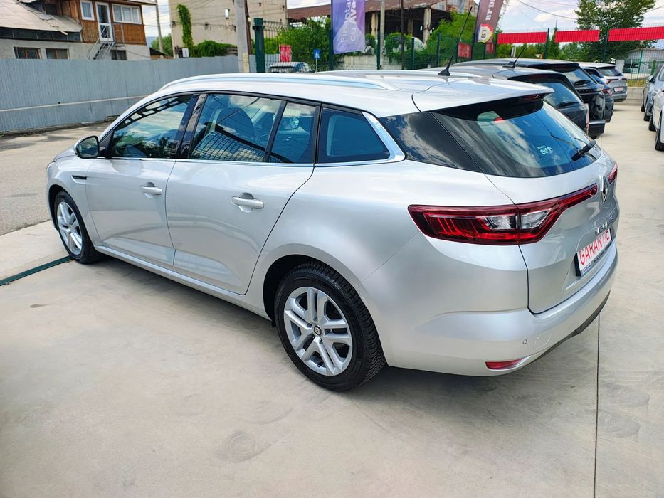 Renault Megane 2019 benzină, 9.591 € — imagine 4