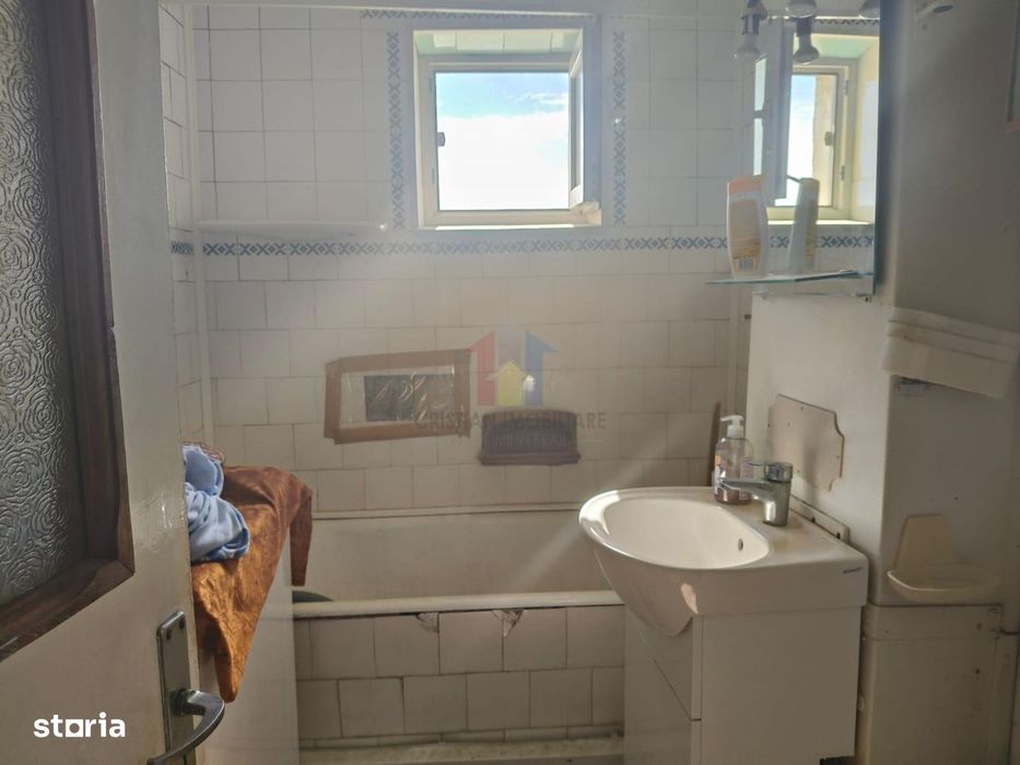 4 camere, 80 mp, etaj 2, Decomandat - Plantelor