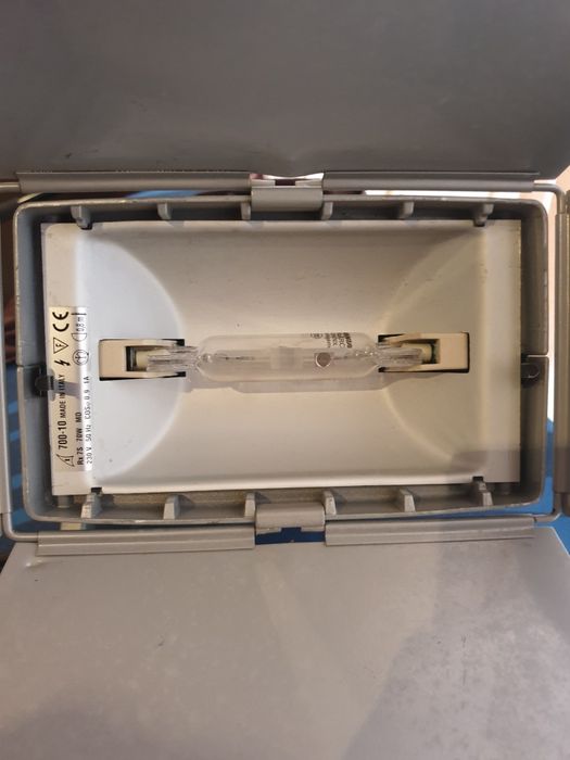 Прожектор театрален /студиен/