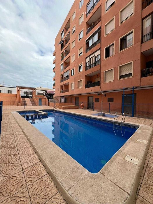 Studio tip loft renovat, licență turistică, piscină – Torrevieja