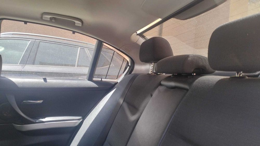 Vand Bmw e90 2005 pachet M trapa automat