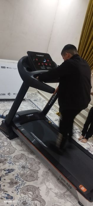 Беговая дорожка life gym 600