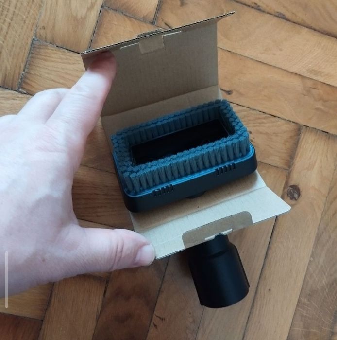 De vînzare Kärcher VC 6 aspirator fara fir
Am doar ce se vede in poze,