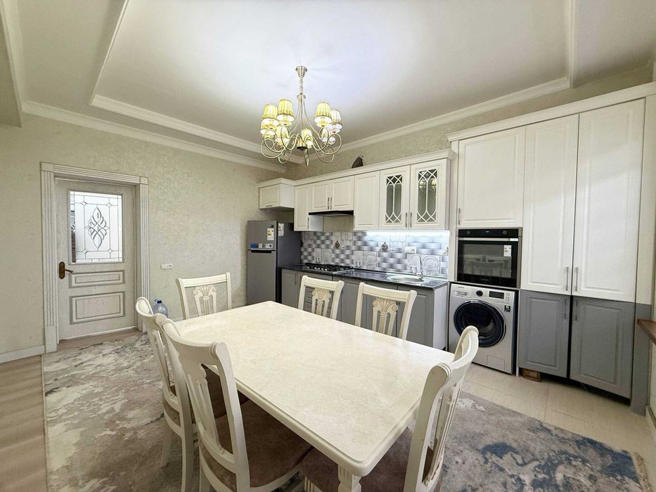 Продается квартира в Яшнабадском районе Новостройка Махтумкули 3-х ком