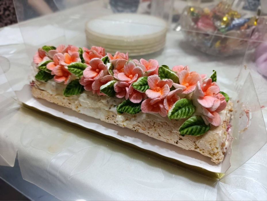 Меренговый рулет домашняя выпечка