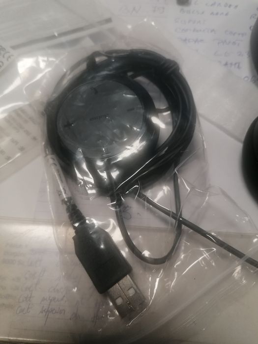 Vând căști cu microfon jabra