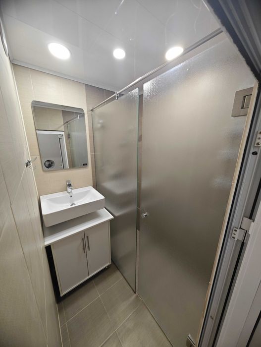 Продава се Тристаен апартамент в Варна, Автогара - 72 кв.м за 2403 €/кв.м - Снимка #16