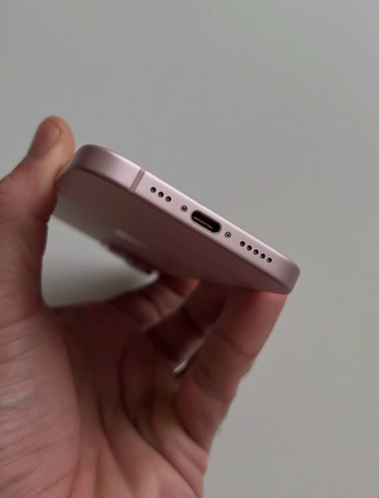 IPhone 15 plus roz impecabil