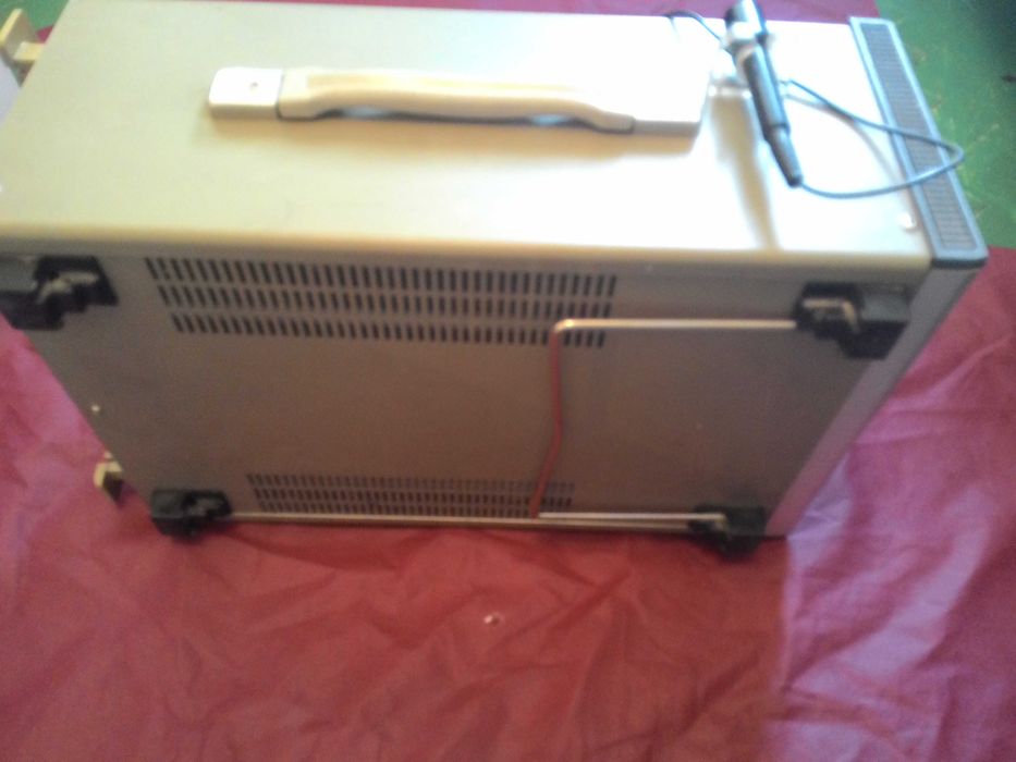 Продавам (може би) стар работещ японски ултразвуков дефектоскоп.