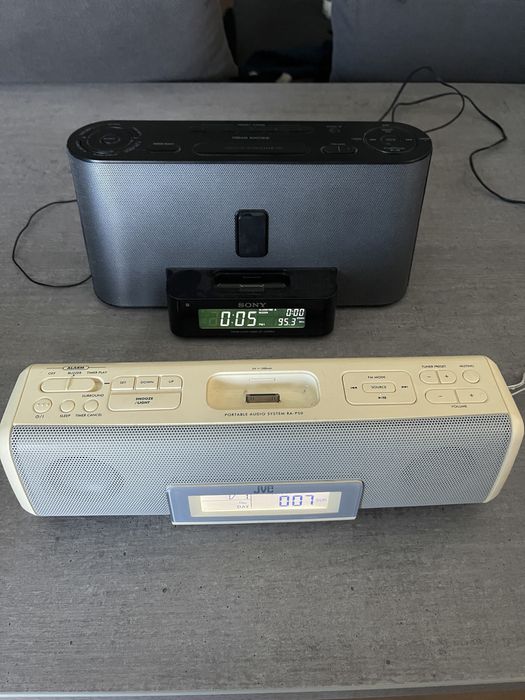 Docking station iPod iPhone vechi
