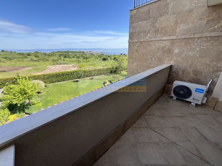 Продава се Тристаен апартамент в Черноморец - 99 кв.м за 876 €/кв.м - Снимка #2