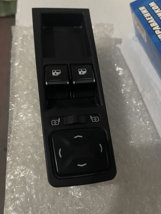 Блок управления стеклоподъёмниками Lada Vesta