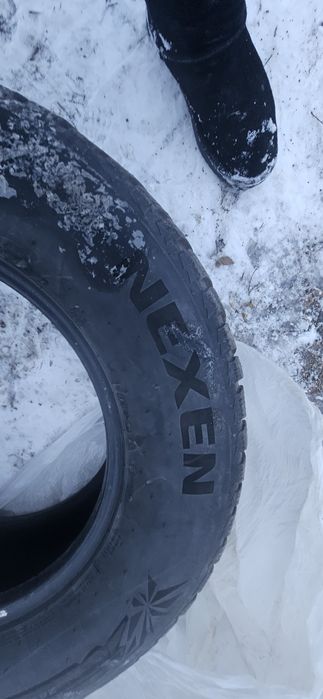 Продам резину комплект R17NEXEN