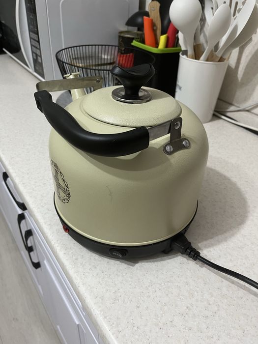 Продается электрический чайник