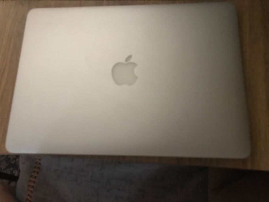 Продается MacBook Air 2017