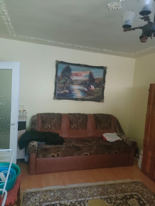 Apartament 3 camere, decomandat.