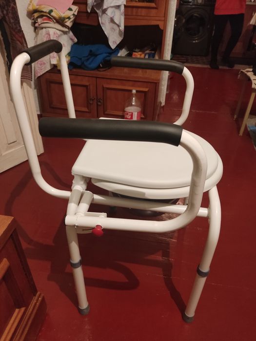 Санитарный стул МК 40 новый